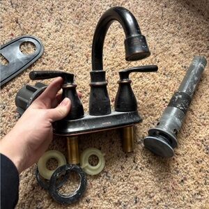 Moen Brushed Bronze Bathroom Sink Faucet – Like New